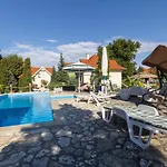 Apartment Dio Balatonboglar