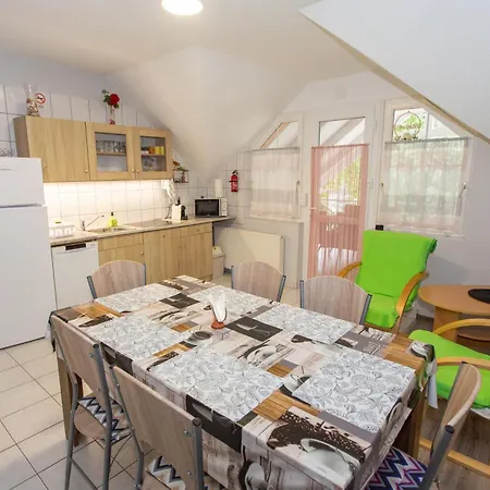 Dio Apartment *